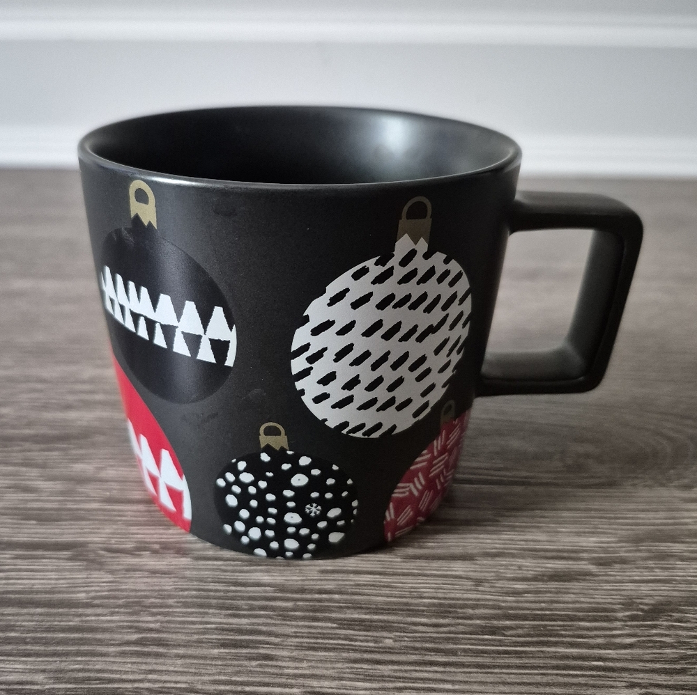 Starbucks Black Mug with Red and White Ornament Design 14 Oz - Picture 2 of 6